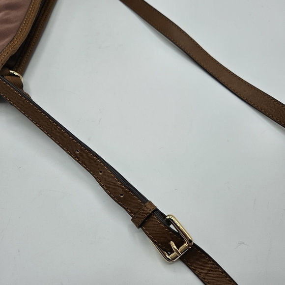 Michael Kors crossbody ba with adjustable straps - Picture 12 of 12
